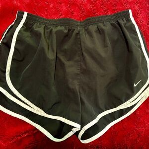 Nike Women's Tempo Shorts Size L